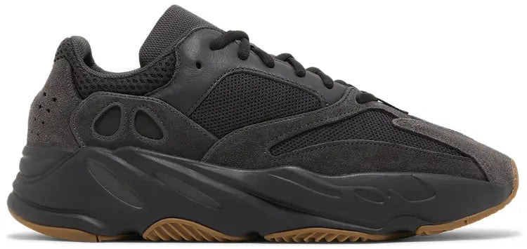 YEEZY 700 UTILILITY BLACK
