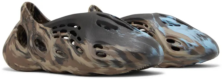 YZY FOAM RNNR MX CINDER